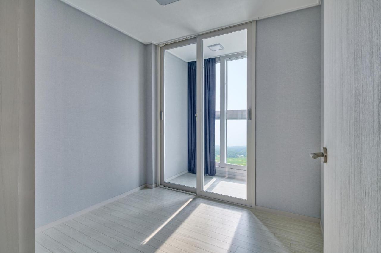 Gangneung Chonpines Ocean Suites Hotel Extérieur photo