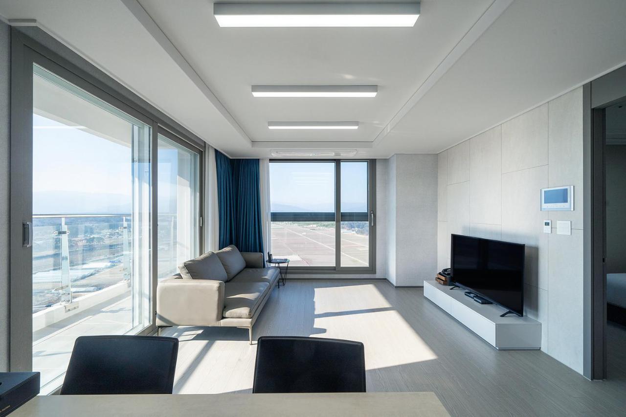 Gangneung Chonpines Ocean Suites Hotel Extérieur photo